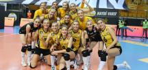 VakıfBank, üst üste dokuzuncu kez yarı finalde