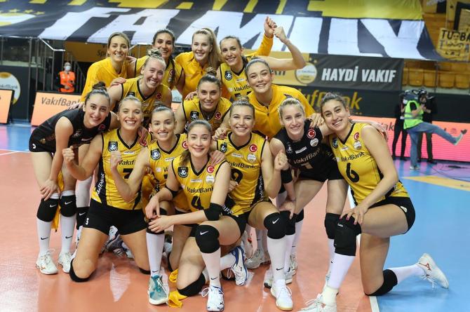 VakıfBank, üst üste dokuzuncu kez yarı finalde