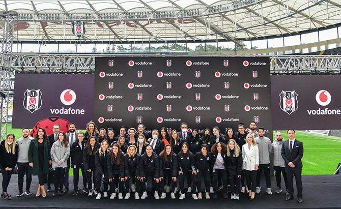 Vodafone, Beşiktaş bayan futbol takımının isim ve göğüs reklamı sponsoru oldu