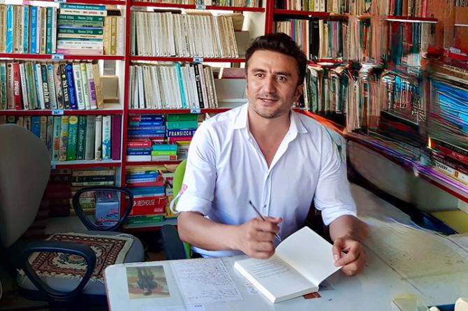 ROEN MEDREO: Gerçek yazar cesur olmalı
