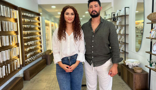 Damla ve Özgür Yorulmuş’tan Parlayan Başarı “Q Shine” Fethiye’den Türkiye’ye Tarz Işığı