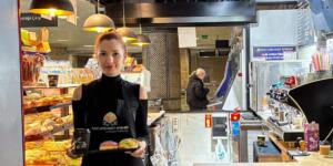 Mimari Projesini Çizdiği Şubede Tezgâhın Başına Geçti