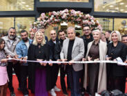 Ünlü isimler açılışta buluştu!