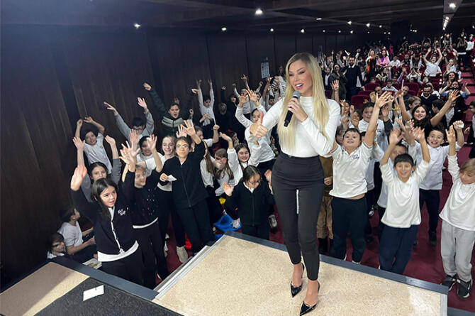Petek Dinçöz Edirne Koleji’nde Çocuklarla Buluştu