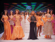 Özge Ulusoy ve Ceren Arslan’lı muhteşem defilede görsel şölen