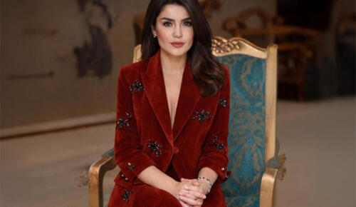 Ünlü şarkıcı Esra Öztürk’ten bir ilk: Dikey klip