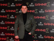 Tarihi Ali Baba Balık Lokantası sahibi Kenan Yıldız’dan geceye damga vuran kutlama