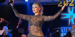 Petek Dinçöz’den Kıbrıs’ta Işıltılı Yılbaşı: “2026 Pırlanta Gibi Geliyor!”