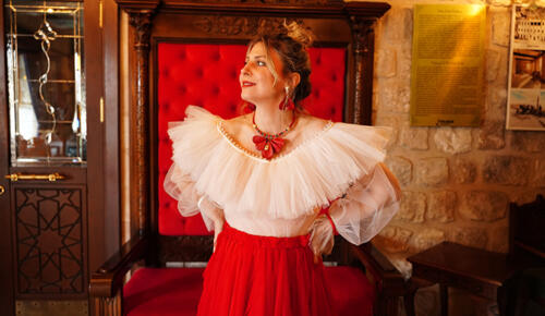 Egzotik derilerle şekillenen güçlü bir tasarım imzası…