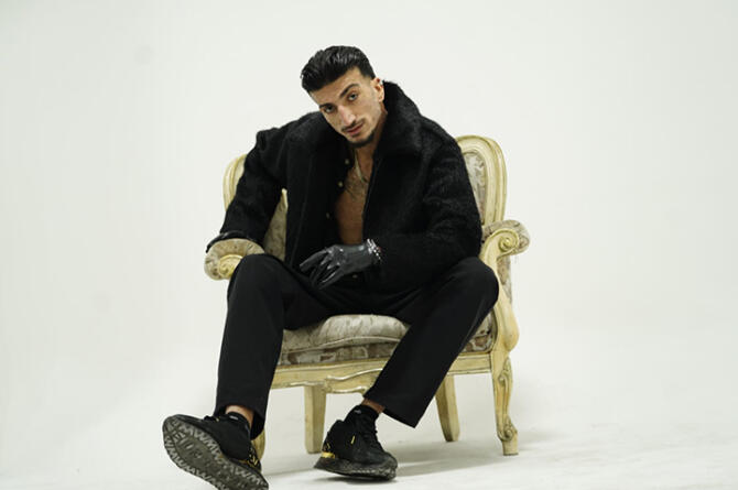 2026’nın yeni gözdesi foto model manken Yiğit Bolakan